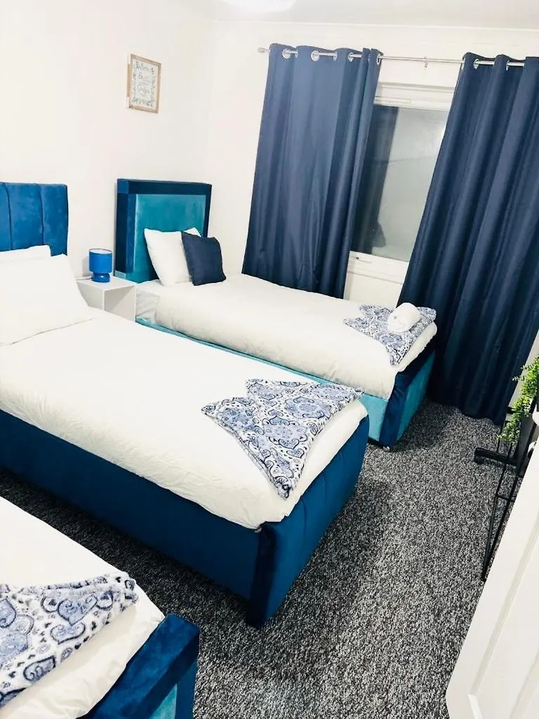 Holiday home 2Br*Free Parking*Off A12*Family*Contractors Villa Ilford